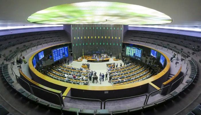 Câmara aprova novas regras para seguro obrigatório de veículos